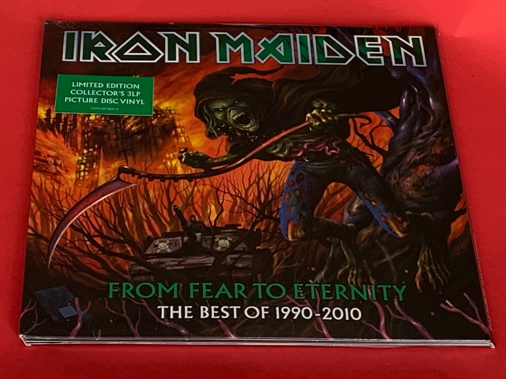 Iron Maiden vinyl framed and hanging up in my man cave.  Colección de  discos de vinilo, Vinilo, Discos de vinilo