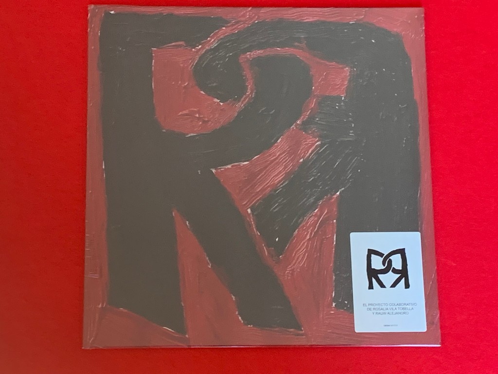 ROSALIA & RAUW ALEJANDRO  RR  1 LP. LIMITED EDITION. COLOURED VINYL HEART  SHAPE DISC.. - Online record and vinyl store, Discos Deluxe