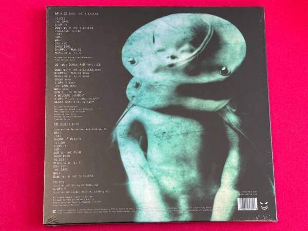 DISTURBED " THE SICKNESS " 1 LP + 3 CD. ED. LIMITADA 25 ANIVERSARIO.  VINILO DE COLOR. - Imagen 3