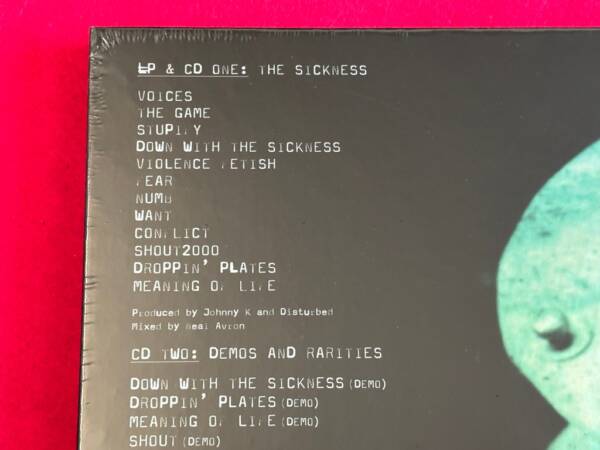 DISTURBED " THE SICKNESS " 1 LP + 3 CD. ED. LIMITADA 25 ANIVERSARIO.  VINILO DE COLOR. - Imagen 4