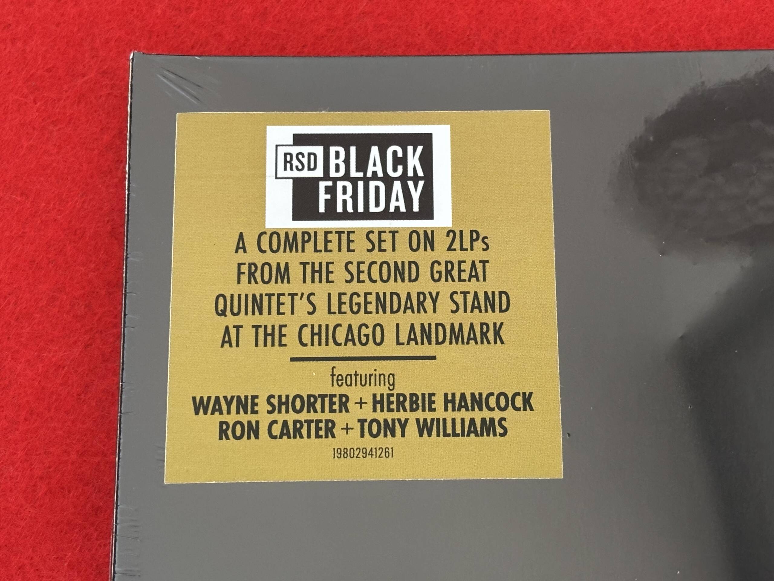 MILES DAVIS " LIVE AT PLUGGED " 2 LPS. LIMITED EDITION RSD BLACK FRIDAY 25 - Image 2